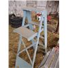 Image 3 : Wooden Step Ladder (5ft), Aluminum Saw Horse