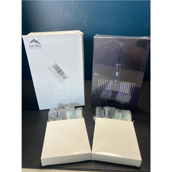 Lot of 1 Electric Rechargeable Toothbrush w/ 8 Extra Heads