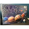 Image 1 : Lot of 1 3-Dimensional Glow In The Dark Solar System Model Making Kit