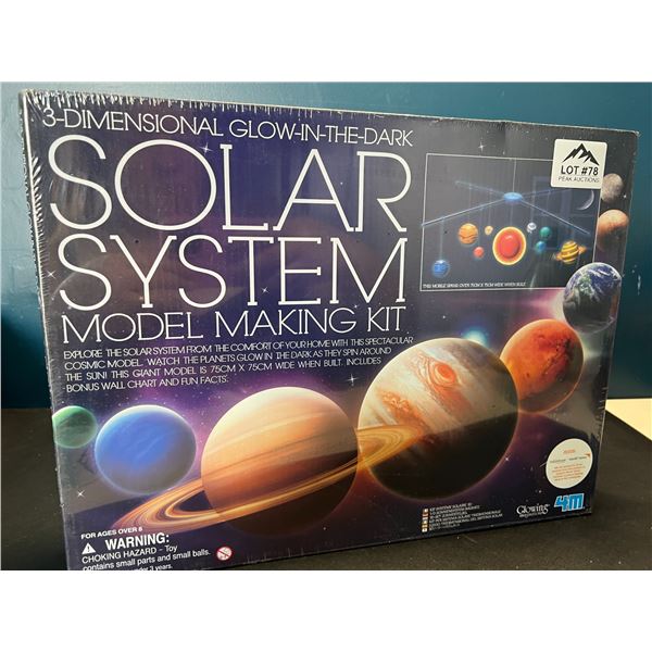 Lot of 1 3-Dimensional Glow In The Dark Solar System Model Making Kit