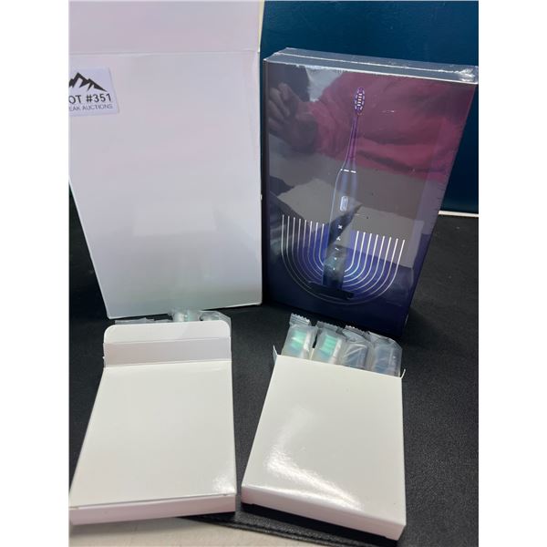 Lot of 1 Electric Rechargeable Toothbrush w/ 8 Extra Heads