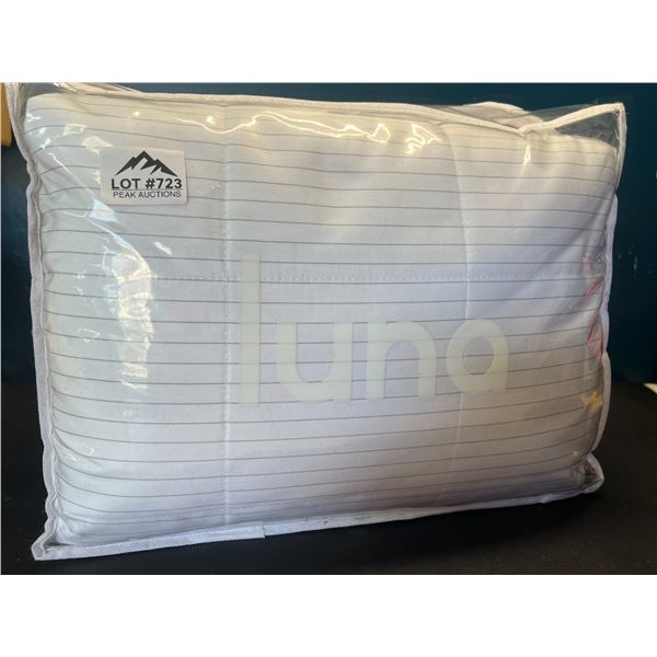 Lot of 1 Luna Adult Weighted Blanket - Striped