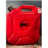 Image 2 : Lot of 1 Gasoline Jerry Can - 5L/1.3 Gallon
