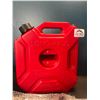 Image 2 : Lot of 1 Gasoline Jerry Can - 5L/1.3 Gallon