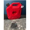 Image 1 : Lot of 1 Gasoline Jerry Can - 5L/1.3 Gallon