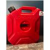 Image 2 : Lot of 1 Gasoline Jerry Can - 5L/1.3 Gallon
