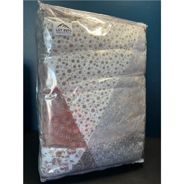 Lot of 1 Secgo Quilt/Bedding Set - All Season