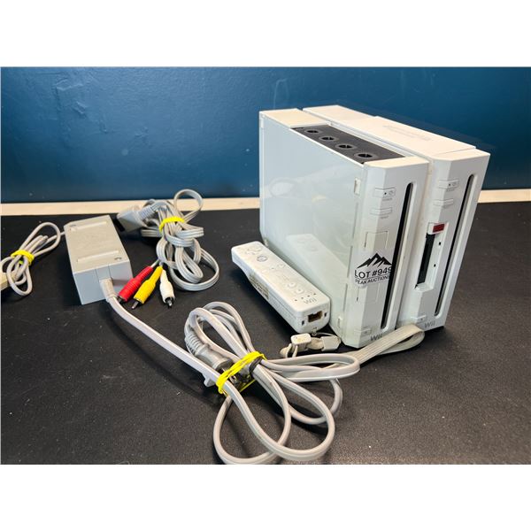 Lot of 2 Nintendo Wii Consoles - Used