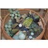 Image 2 : CHINESE SEMI-PRECIOUS STONE FRUITS W/BASKETS