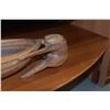 Image 3 : POLYNESIAN CARVED WOOD BOWL , 2 FIGURES HANDLES