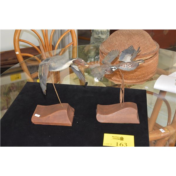 3 DIMENSIONAL HAND CARVED & PAINTED BIRD SCULPTURES; WAYNE WILLIS STUDIO (2 PCS)