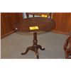 Image 1 : GEORGIAN TRIPOD TIP TOP TABLE