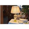 Image 2 : GLASS TABLE LAMP W/SHADE (27 3/4")