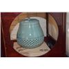 Image 3 : TEA STAND W/CELADON WATER JAR