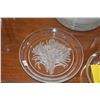 Image 2 : 12 CUT GLASS FLORAL PLATES; SIGNED T. YAMAMOTO & 5 CUT GLASS ORCHID BOWLS (17 PCS)