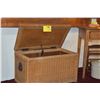 Image 1 : WICKER CHEST (26 1/2" X 14 3/4")
