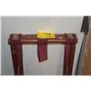 Image 1 : LUGGAGE STAND