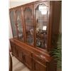 Image 2 : Beautiful China Cabinet
