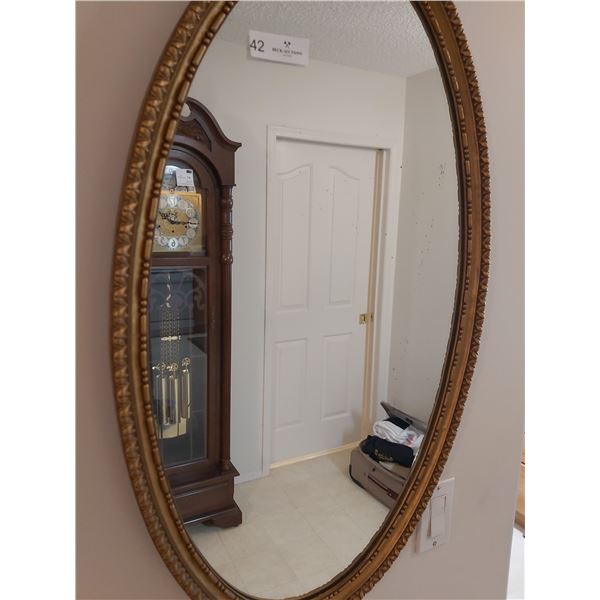 Decretive Oval Mirror