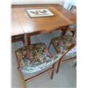 Image 2 : Teak Wood Kitchen Table With Four Chairs (Grape Pattern)