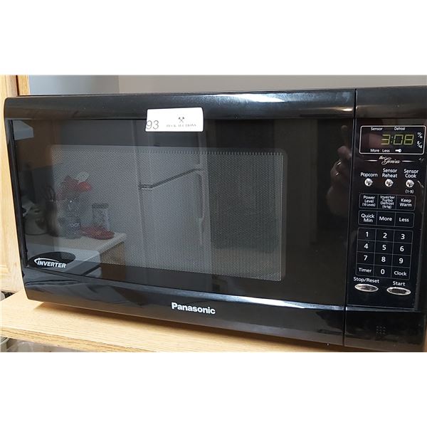Panasonic Inverter Microwave Model No. NNSN667B Beck Auctions Inc.