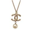 Image 6 : Chanel CC Dangle Pearl Pendant Gold-tone Necklace