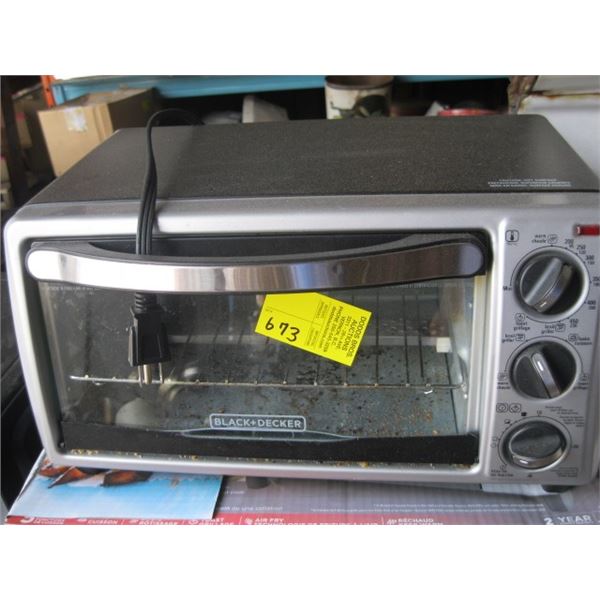 BLACK & DECKER TOASTER OVEN