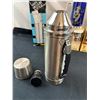 Image 2 : Champ Vacuum Bottle and Thermoe Serv Insulated Steins