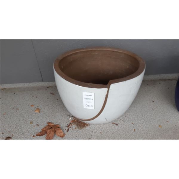 Pottery planter A
