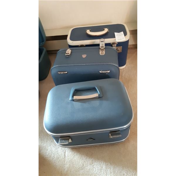 Vintage Cosmetic Travel CasesA