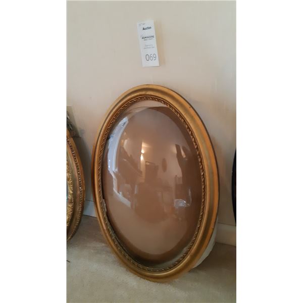 Vintage Oval Frame A