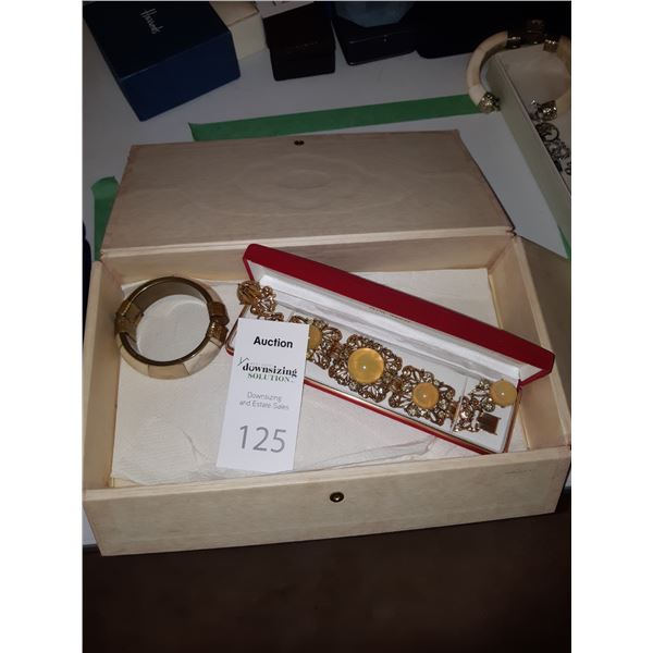 Costume Jewelry & More Cat A