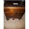 Image 5 : Antique Cedar Chest Cat C