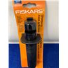 Image 3 : Fiskars Sharpens Axes & Knives