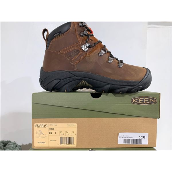 Keen Pyrenees Women's Hiking Boots  Size 7 Syrup
