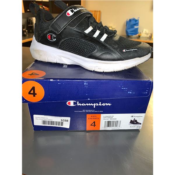 Champion Pacer EC Kids Size 4 Black