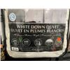 Image 3 : Royal Luxe White Down Duvet All Season Medium Weight  Queen