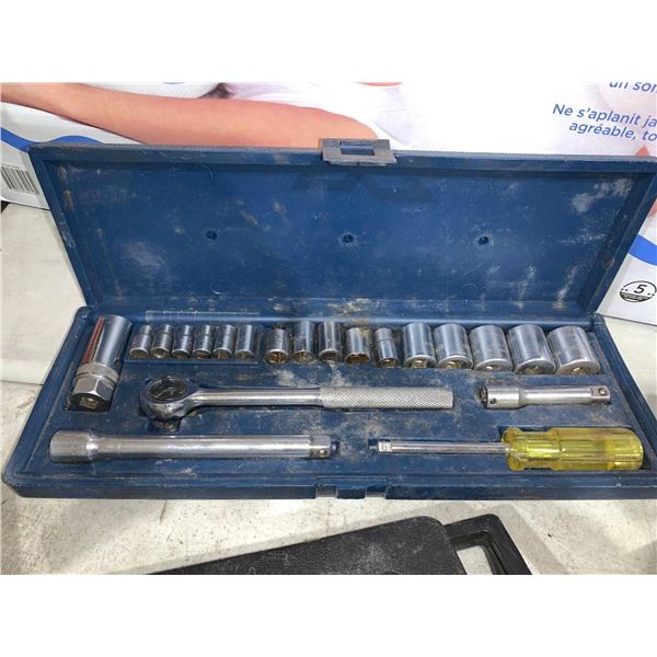 Husky 3/8" socket set