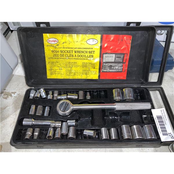 Olympia 1/4" & 3/8" Drive Metric & Inch Combination 40pc Socket Wrench Set