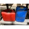 Image 1 : Lot of 2 Gas Cans