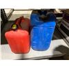 Image 2 : Lot of 2 Gas Cans