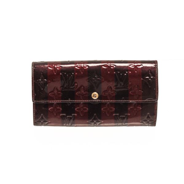 Louis Vuitton Red Brown Vernis Leather Sarah Wallet