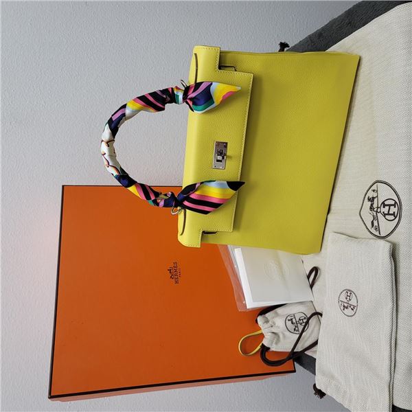 Hermes Kelly 25 Outside Stitched Epsom Calfskin Bag in Lime w/ Box & Dustbag