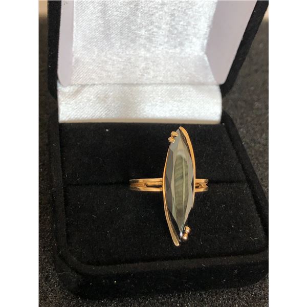 14K LADIES RING WITH HEMATITE