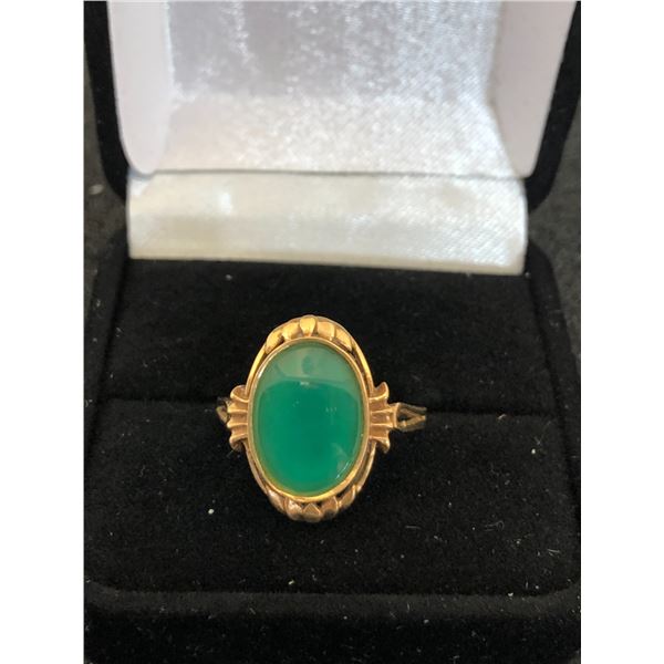 14K LADIES RING WITH GREEN CHALCEDONY