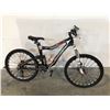 Image 1 : ROCKY MOUNTAIN ALTITUDE 9 BLACK FULL SUSPENSION 9 SPEED DISC BRAKES MOUNTAIN BIKE