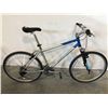 Image 2 : ROCKY MOUNTAIN HAMMER RACE GREY/BLUE 24 SPEED MOUNTAIN BIKE