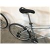 Image 3 : ROCKY MOUNTAIN HAMMER RACE GREY/BLUE 24 SPEED MOUNTAIN BIKE