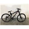 Image 2 : BANSHEE CALAGO BLACK 16 SPEED FRONT SUSPENSION MOUNTAIN BIKE