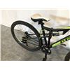 Image 3 : CCM BLACK/GREEN 18 SPEED FRONT SUSPENSION  MOUNTAIN BIKE